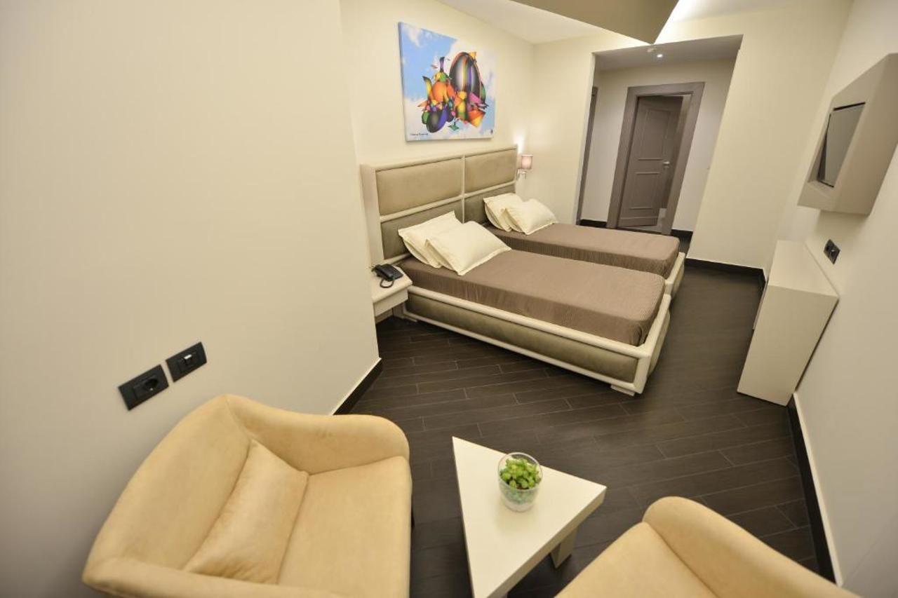 Petit Hotel Elita Shkodër Dış mekan fotoğraf